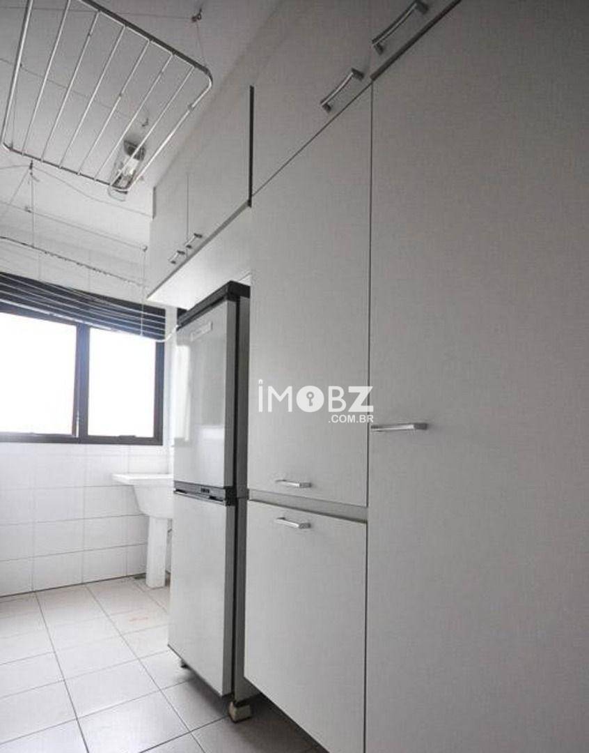 Apartamento à venda com 4 quartos, 220m² - Foto 11