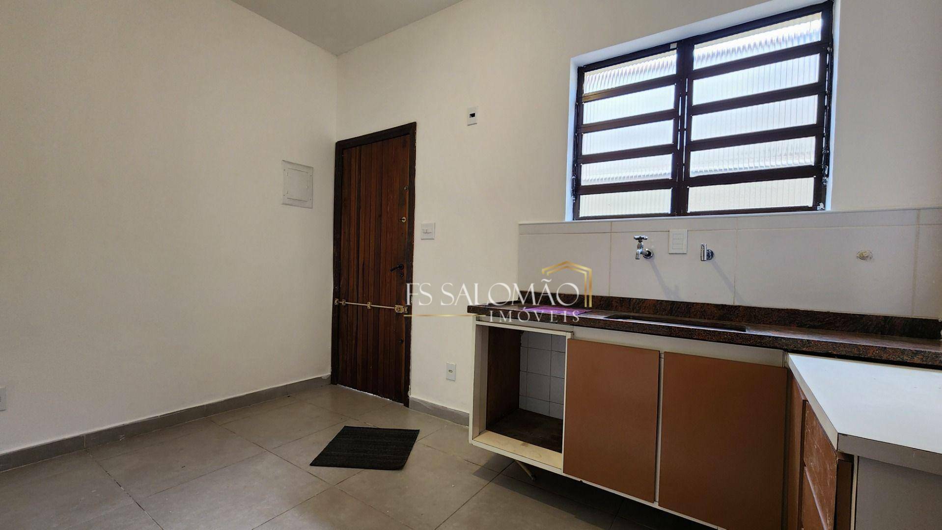 Casa à venda com 2 quartos, 158m² - Foto 5