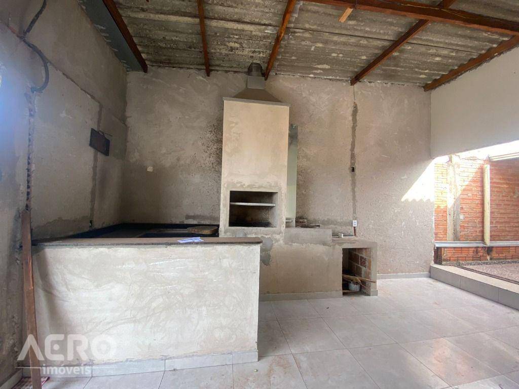Casa à venda com 2 quartos, 98m² - Foto 5