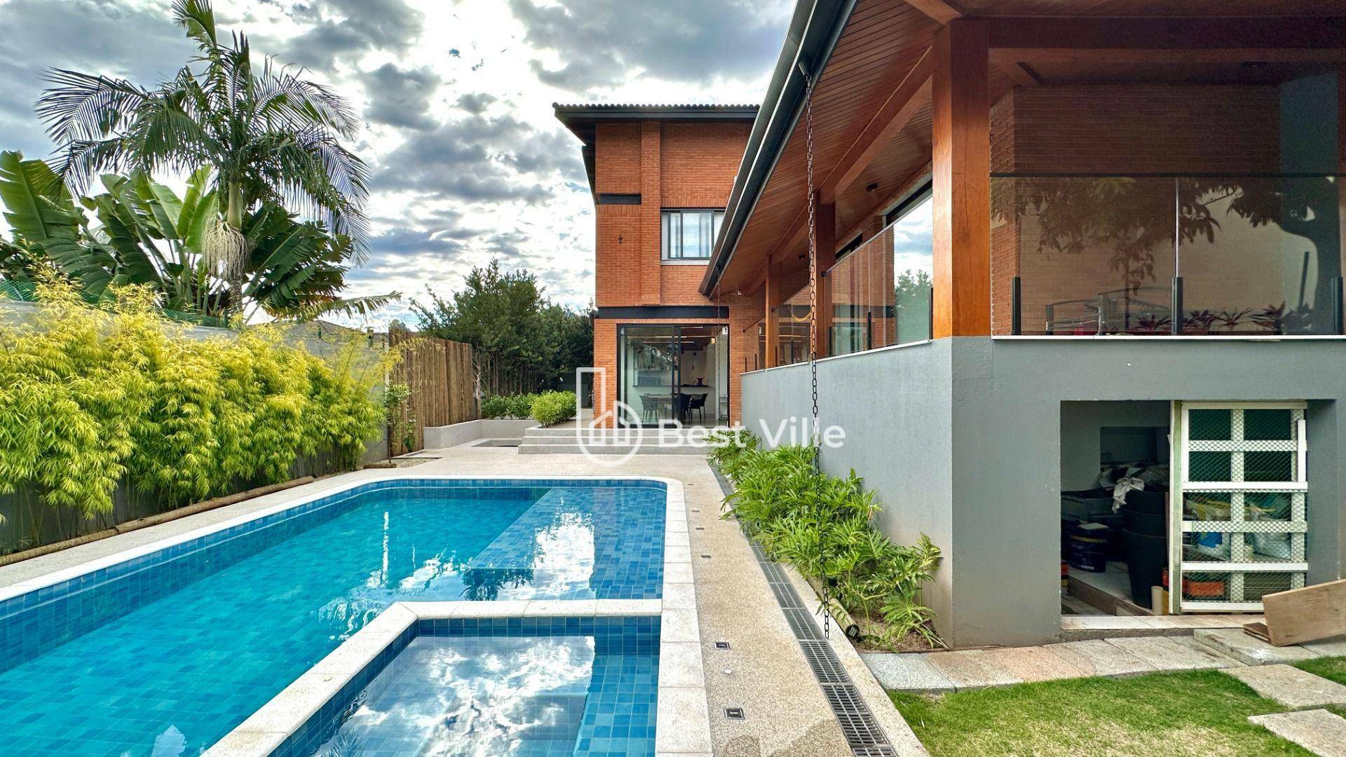 Casa de Condomínio à venda com 4 quartos, 560m² - Foto 3