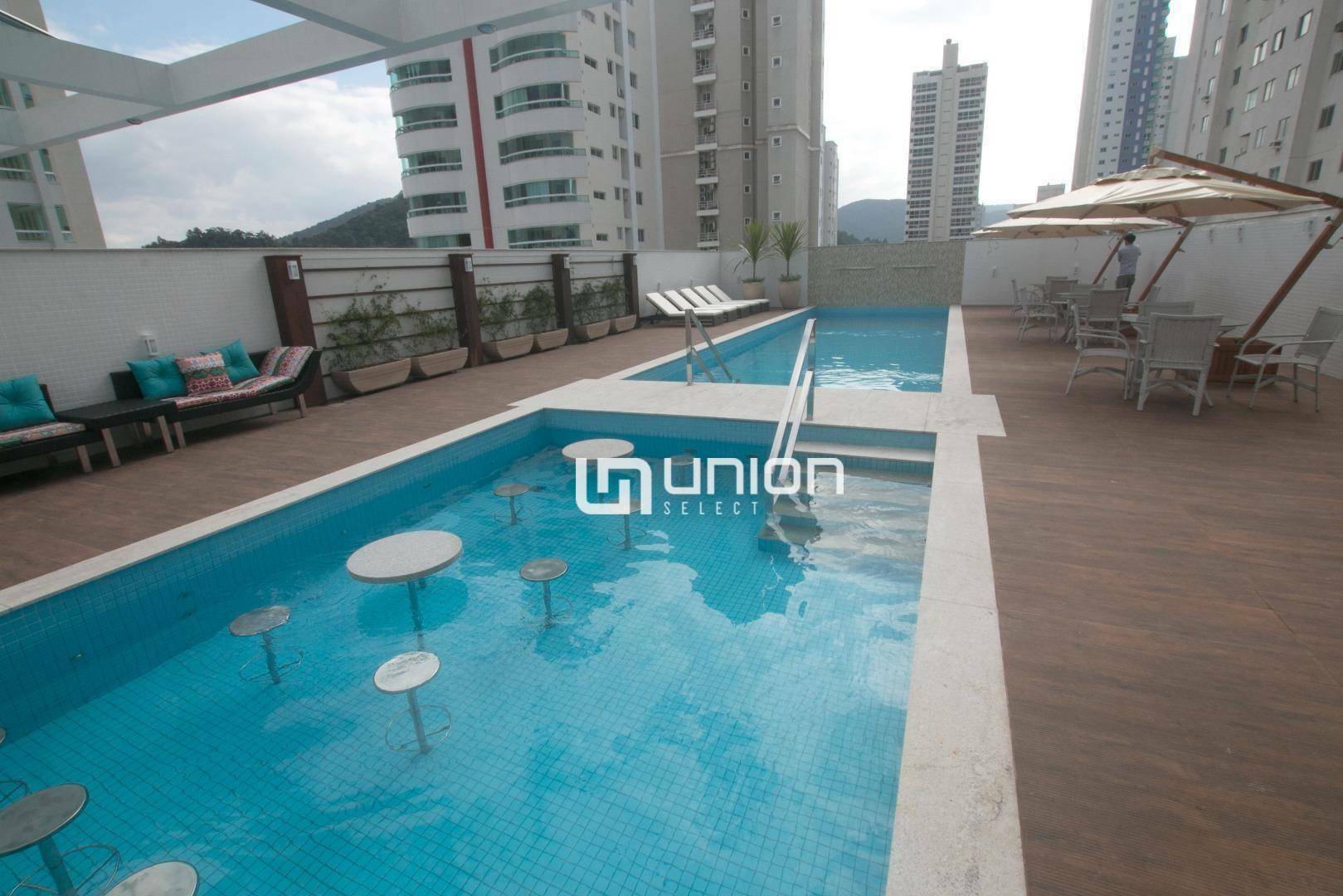 Apartamento à venda com 4 quartos, 156m² - Foto 17