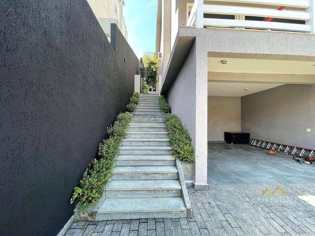 Casa de Condomínio à venda com 5 quartos, 285m² - Foto 4