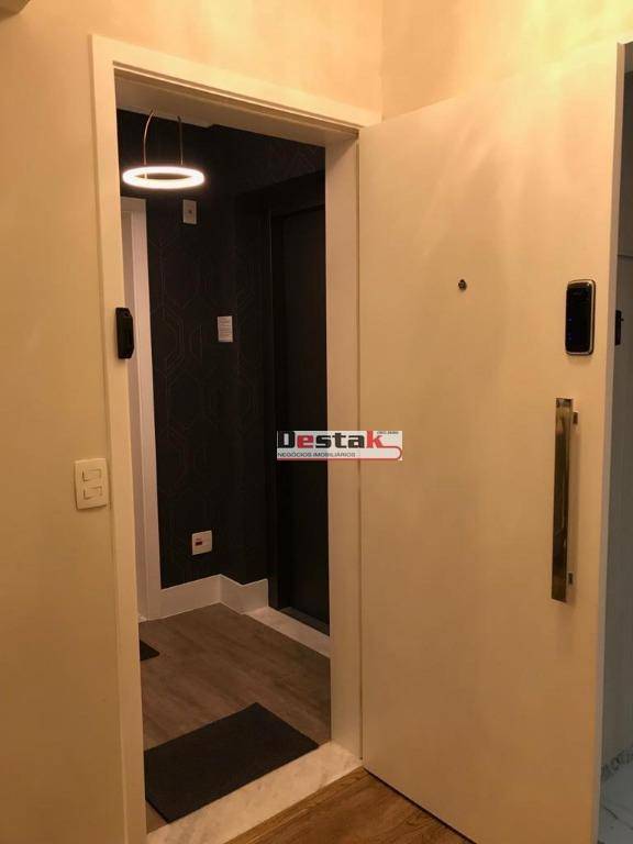 Apartamento à venda com 3 quartos, 130m² - Foto 3