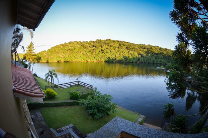 Casa à venda com 3 quartos, 236m² - Foto 1