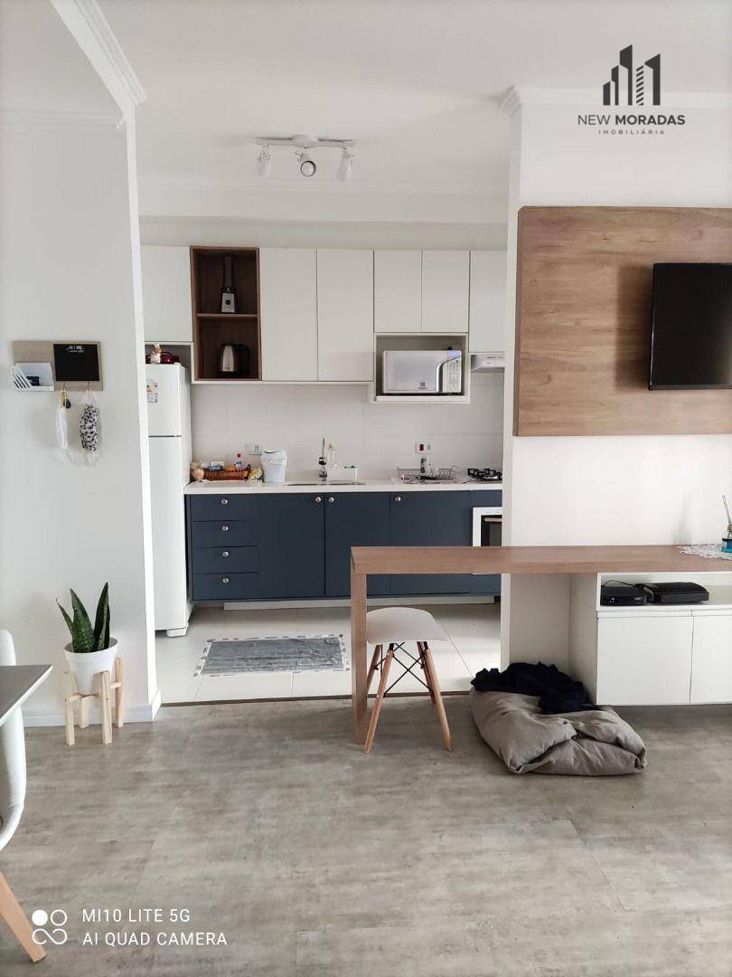 Apartamento à venda com 2 quartos, 62m² - Foto 1