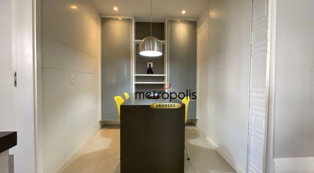 Apartamento para alugar com 3 quartos, 135m² - Foto 11