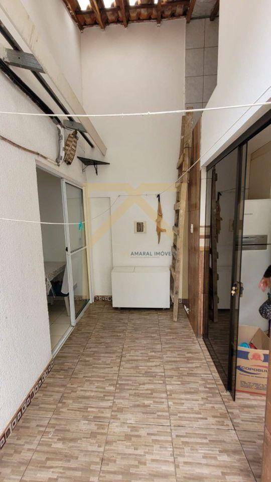 Casa de Condomínio à venda com 3 quartos, 100m² - Foto 11