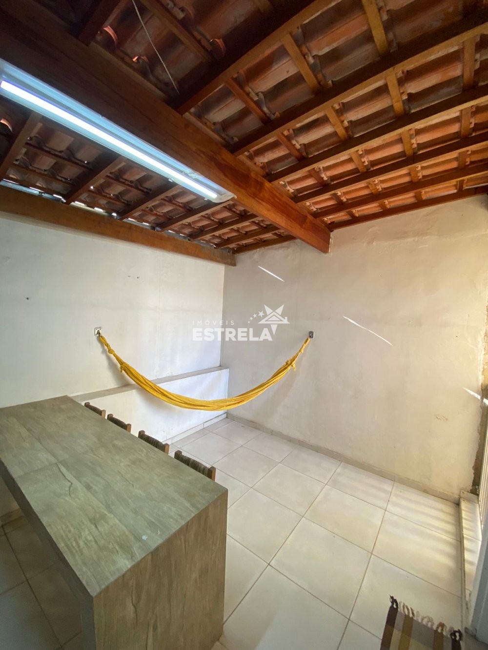 Casa à venda com 2 quartos, 65m² - Foto 11