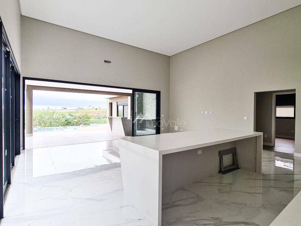 Casa de Condomínio à venda com 4 quartos, 277m² - Foto 5