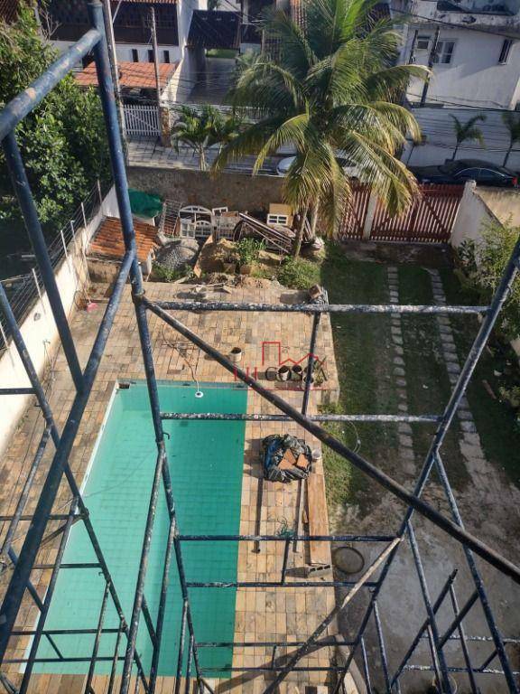 Casa de Condomínio à venda com 3 quartos, 380m² - Foto 50