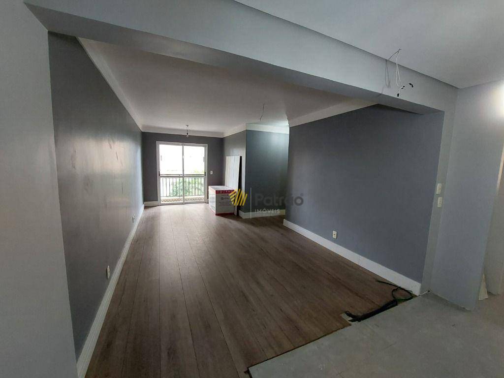 Apartamento à venda com 2 quartos, 70m² - Foto 18