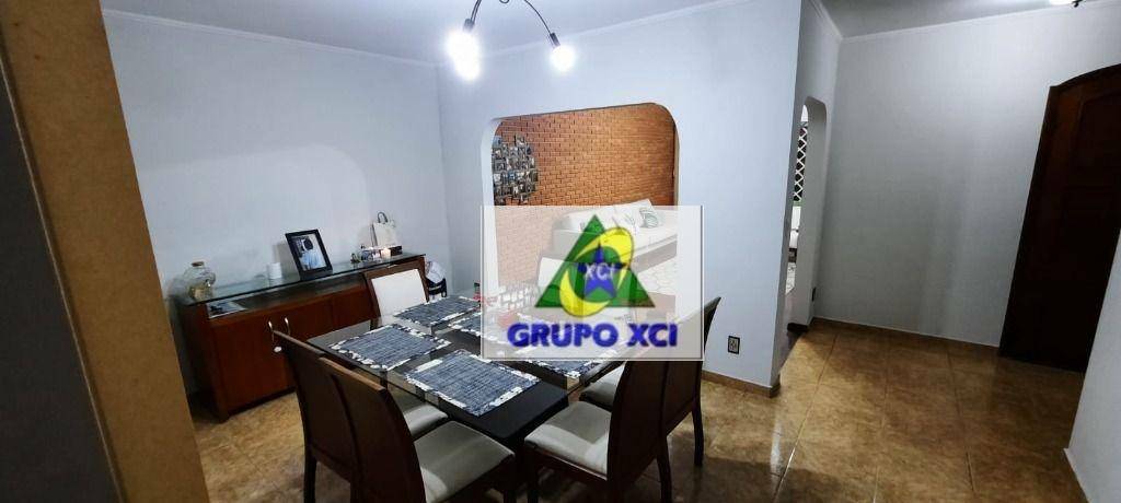 Casa à venda com 3 quartos, 200m² - Foto 6