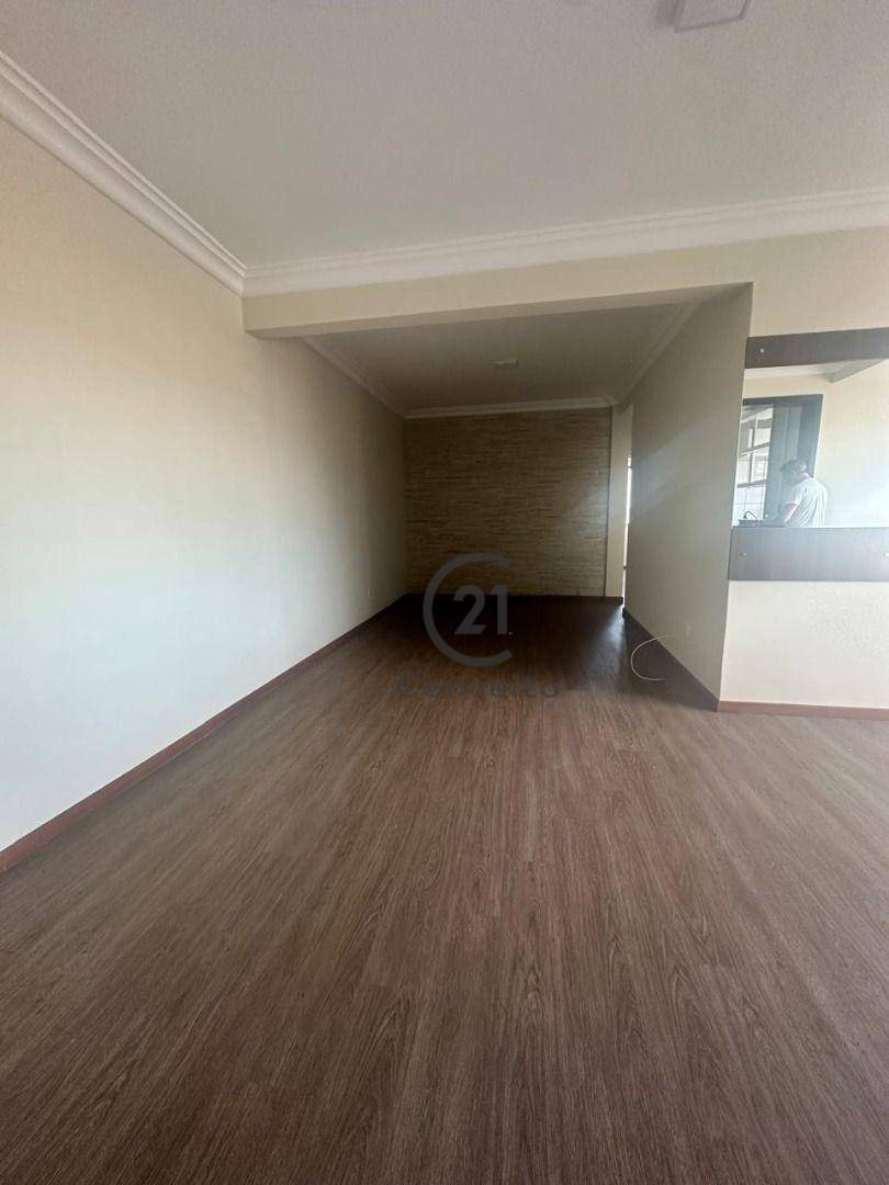Apartamento para alugar com 3 quartos, 93m² - Foto 4