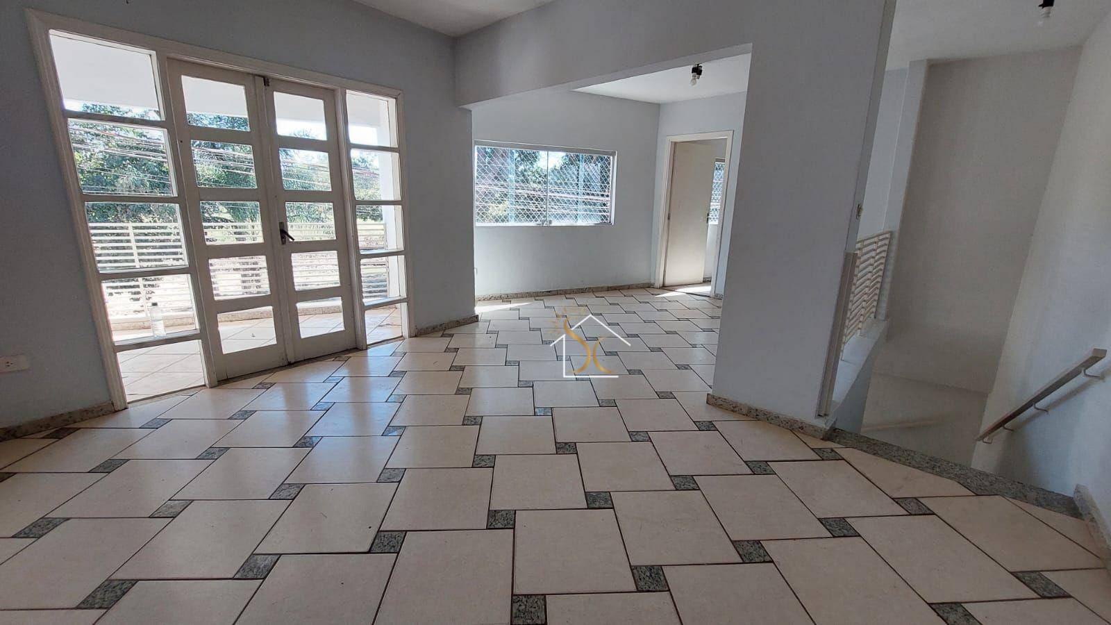 Casa para alugar com 2 quartos, 130m² - Foto 6