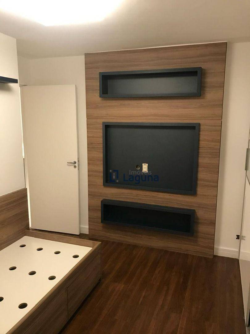 Apartamento para alugar com 3 quartos, 120m² - Foto 16