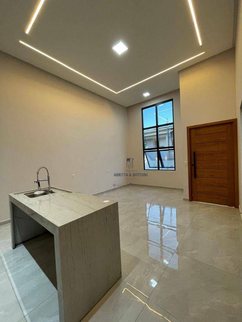 Casa à venda com 2 quartos, 80m² - Foto 4