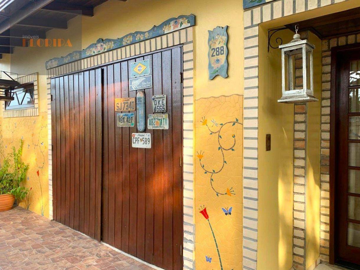 Casa à venda com 4 quartos, 151m² - Foto 4