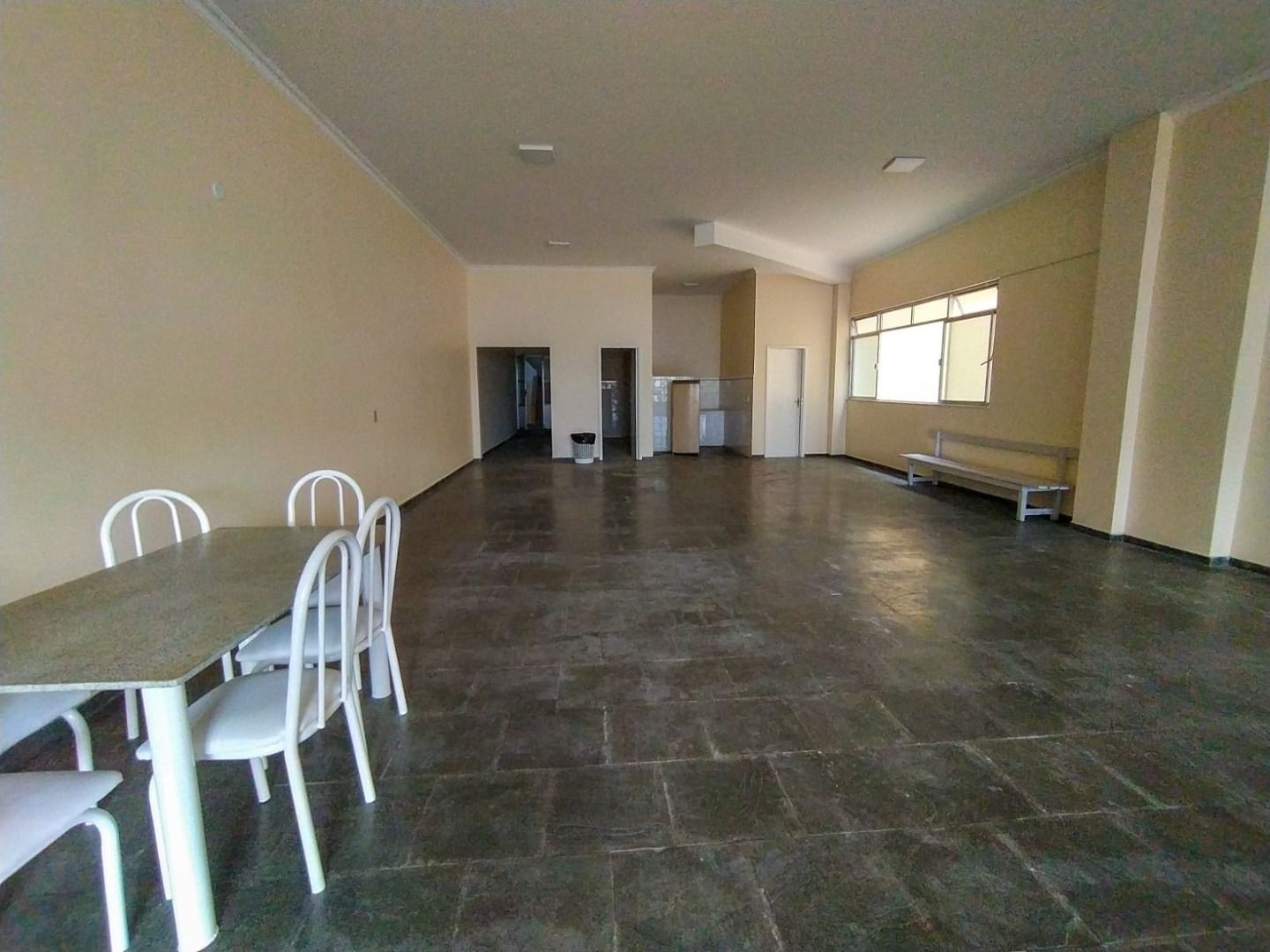 Apartamento à venda com 2 quartos, 60m² - Foto 22