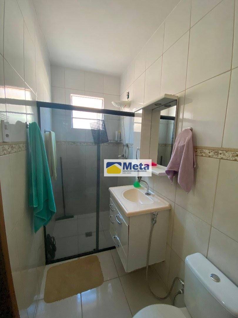 Casa à venda com 2 quartos, 160m² - Foto 8