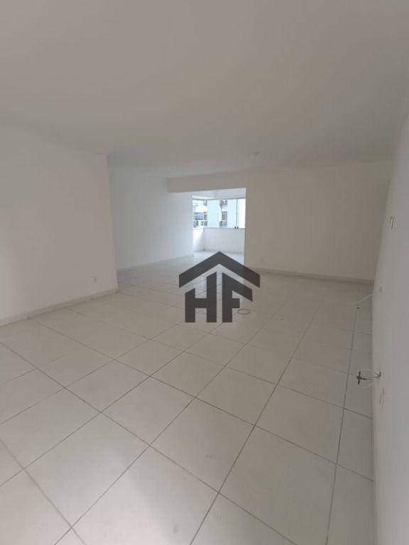 Apartamento à venda com 3 quartos, 120m² - Foto 14