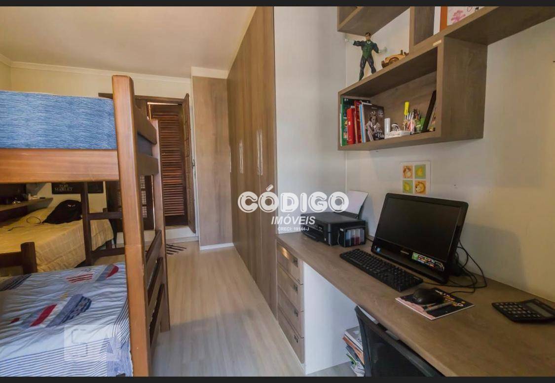 Sobrado à venda com 2 quartos, 218m² - Foto 13