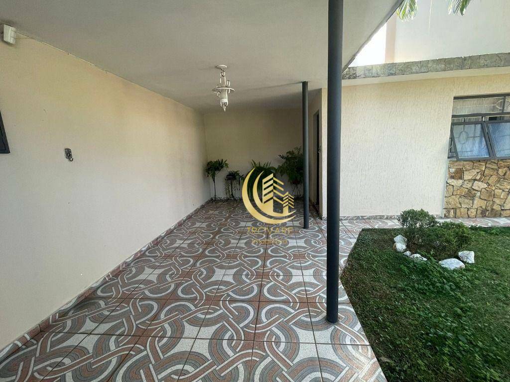 Casa à venda e aluguel com 4 quartos, 180m² - Foto 3