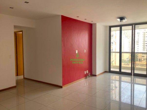 Apartamento à venda com 3 quartos, 120m² - Foto 2