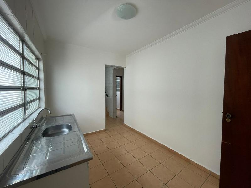 Casa para alugar com 3 quartos, 90m² - Foto 8