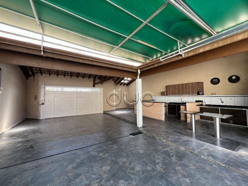 Casa à venda com 3 quartos, 300m² - Foto 7