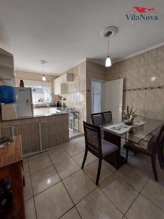 Casa à venda com 3 quartos, 199m² - Foto 2