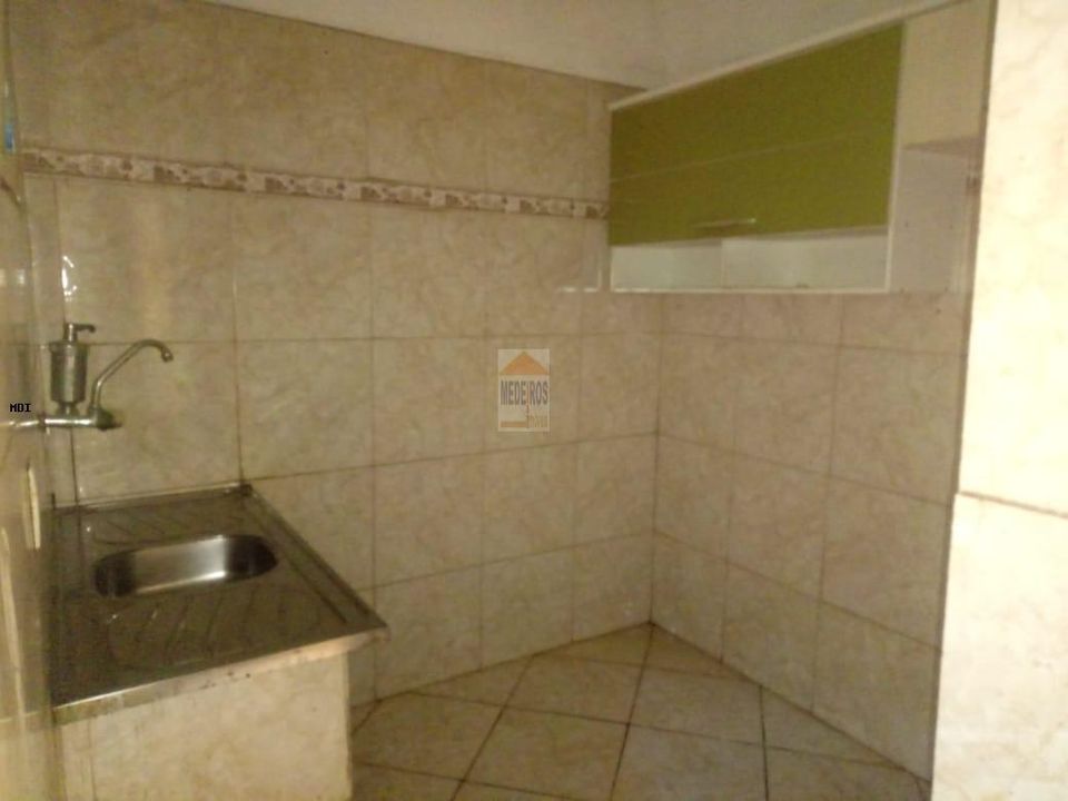 Apartamento à venda com 2 quartos, 70m² - Foto 2