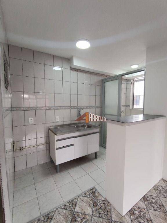 Apartamento à venda com 2 quartos, 41m² - Foto 10