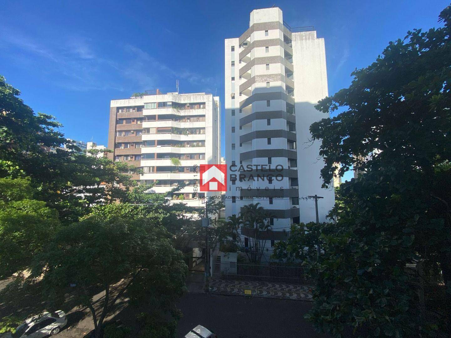 Apartamento à venda com 3 quartos, 146m² - Foto 4