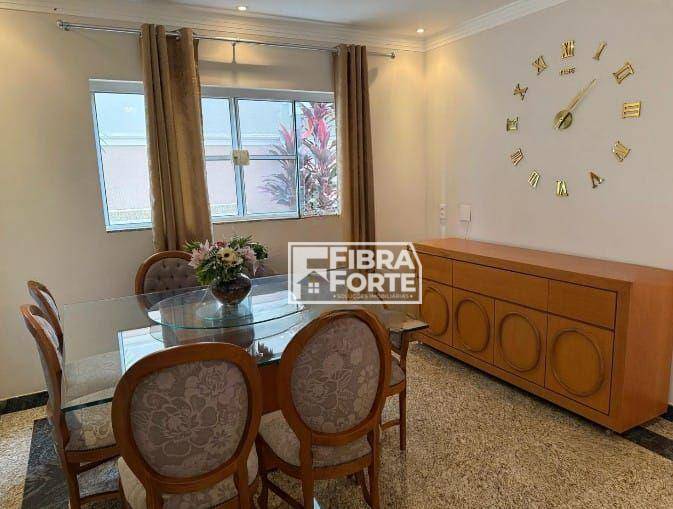Casa à venda com 3 quartos, 311m² - Foto 6