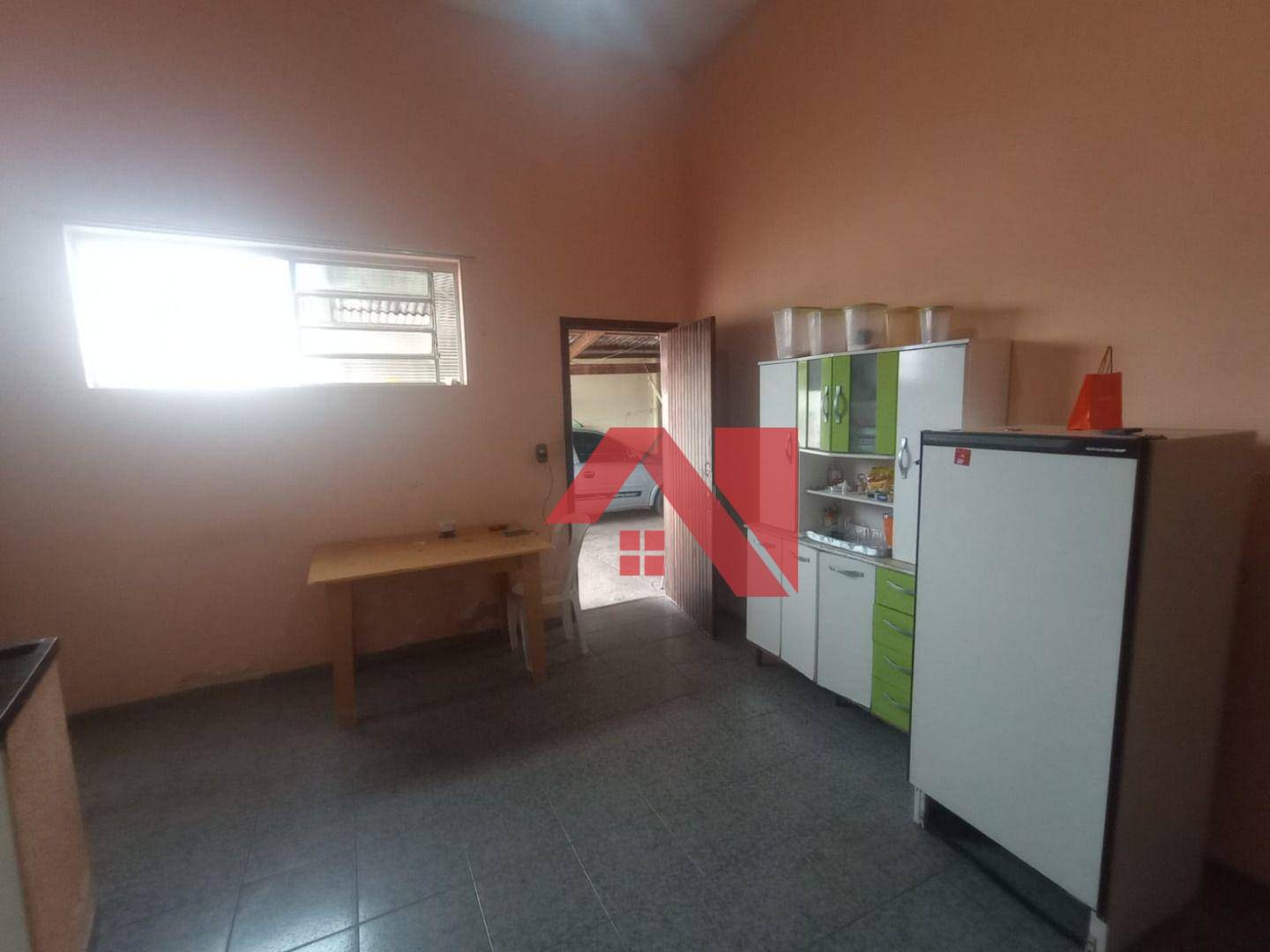 Casa à venda com 1 quarto, 241m² - Foto 1