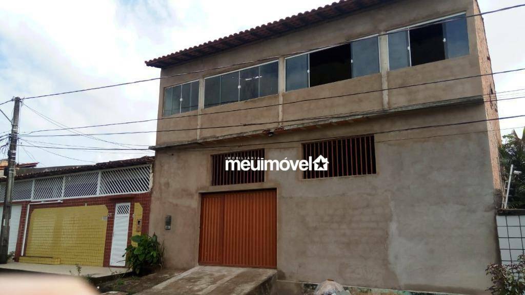 Casa à venda com 3 quartos, 245m² - Foto 1