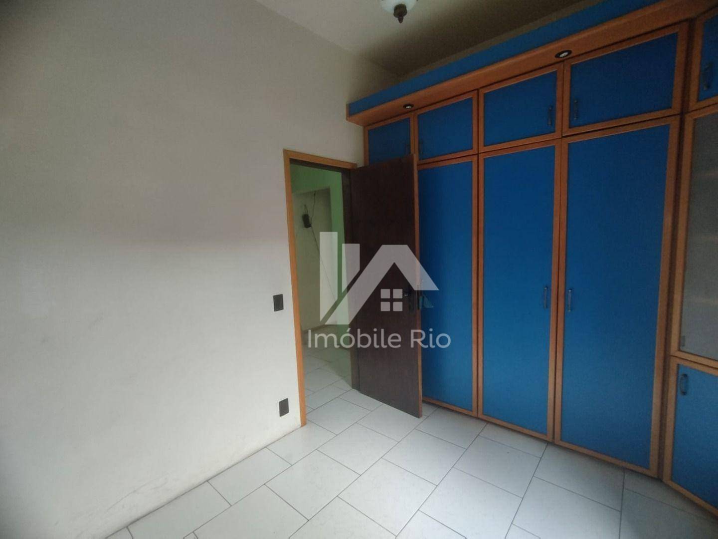 Casa à venda com 3 quartos, 258m² - Foto 18