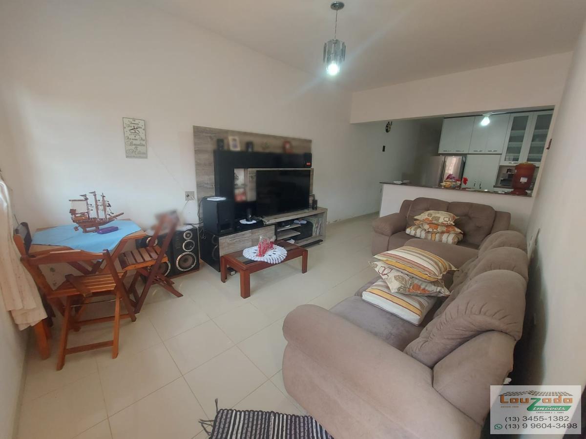 Casa à venda com 2 quartos, 180m² - Foto 1