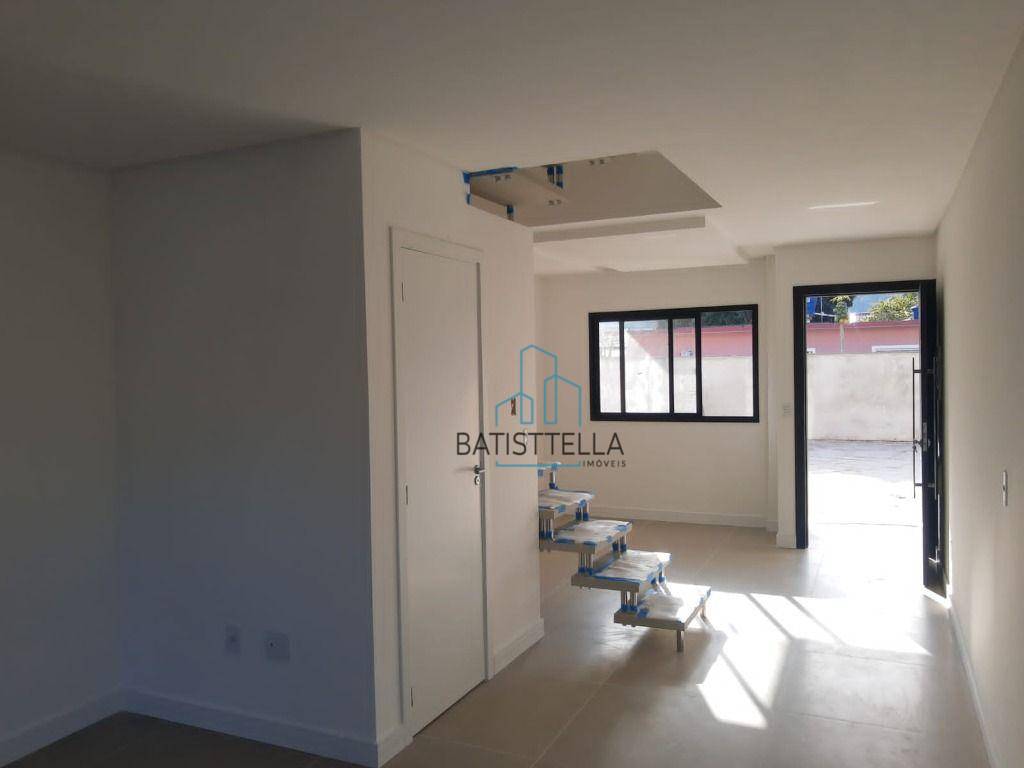 Casa à venda com 2 quartos, 105m² - Foto 4