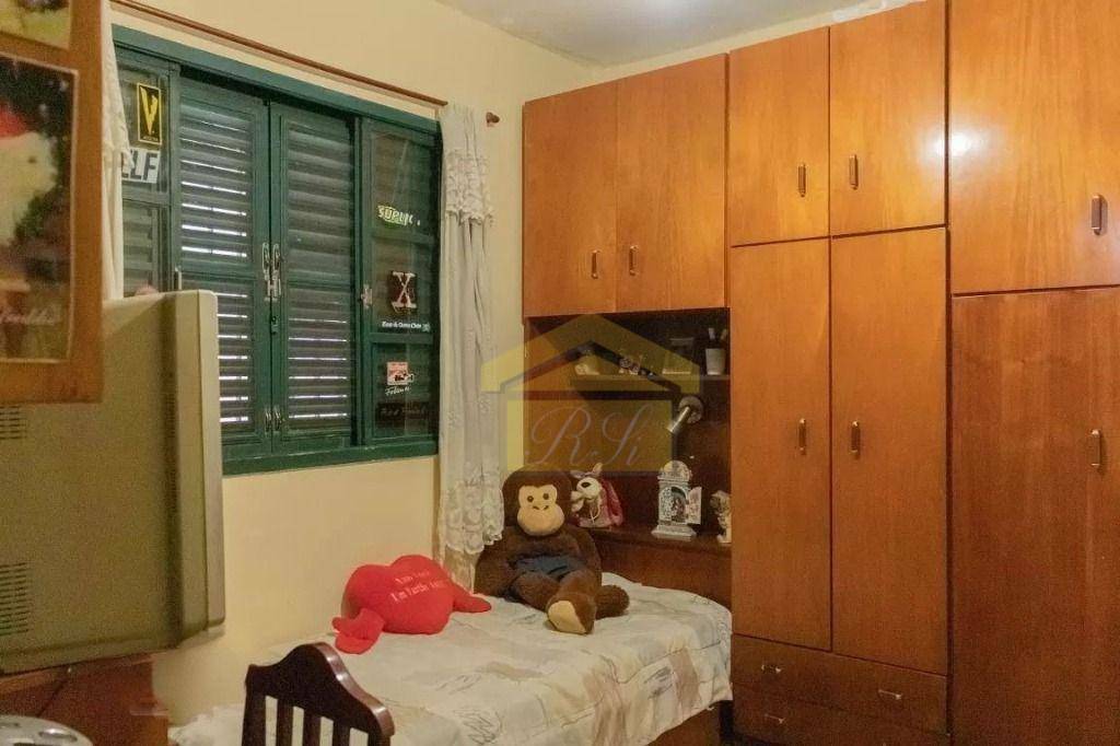 Casa à venda e aluguel com 5 quartos, 205m² - Foto 9