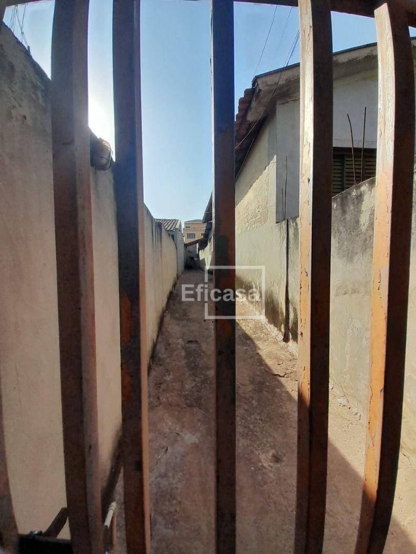 Casa à venda com 3 quartos, 180m² - Foto 5