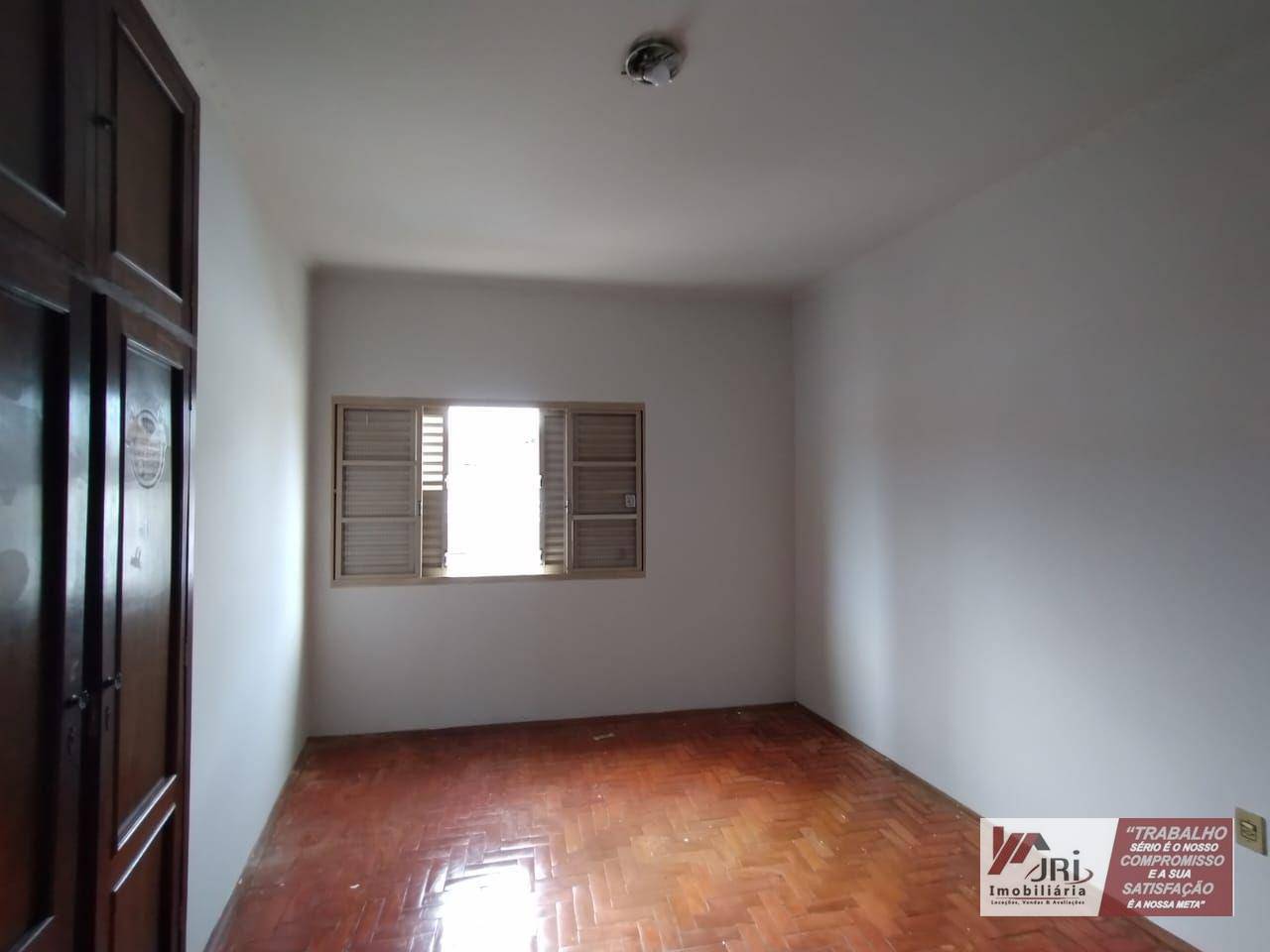 Casa para alugar com 3 quartos, 200m² - Foto 12