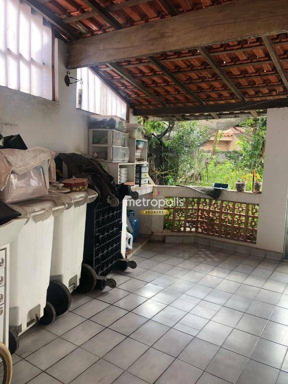 Sobrado à venda com 4 quartos, 200m² - Foto 15