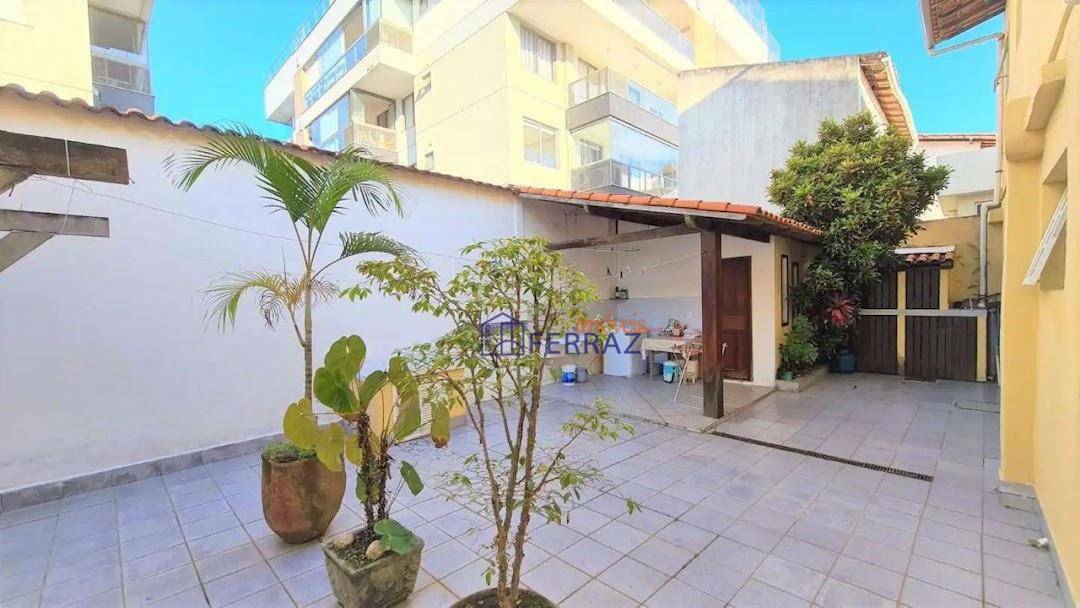 Casa à venda com 5 quartos, 270m² - Foto 11