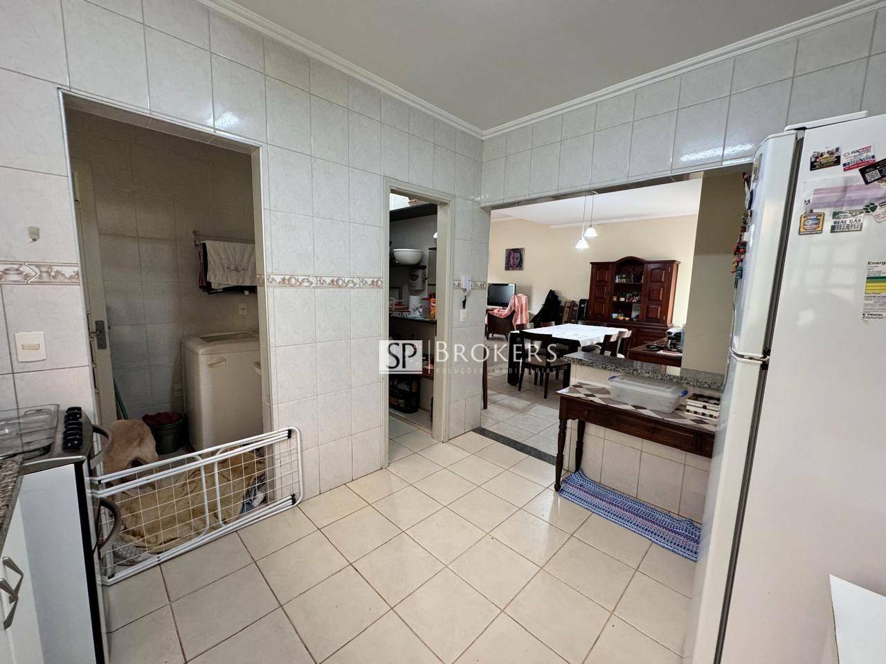 Casa à venda com 3 quartos, 196m² - Foto 8