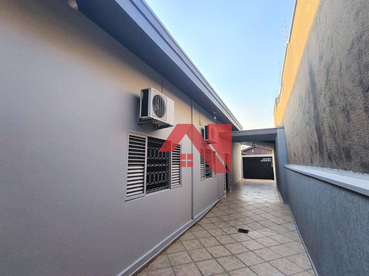 Casa à venda com 3 quartos, 218m² - Foto 23