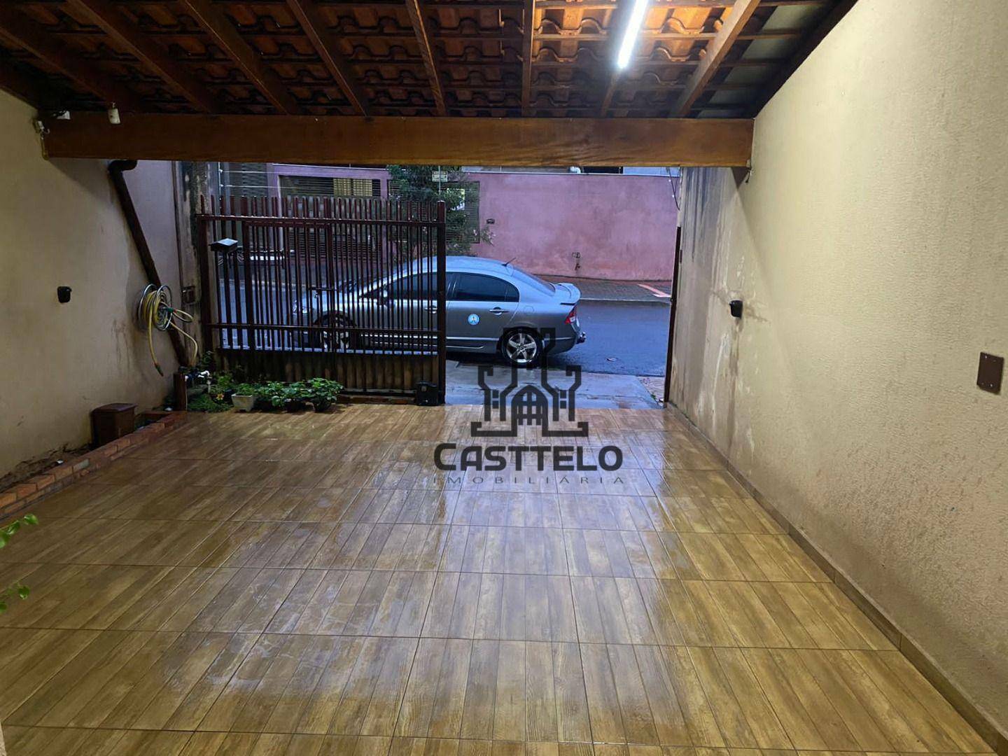 Casa à venda com 2 quartos, 70m² - Foto 3