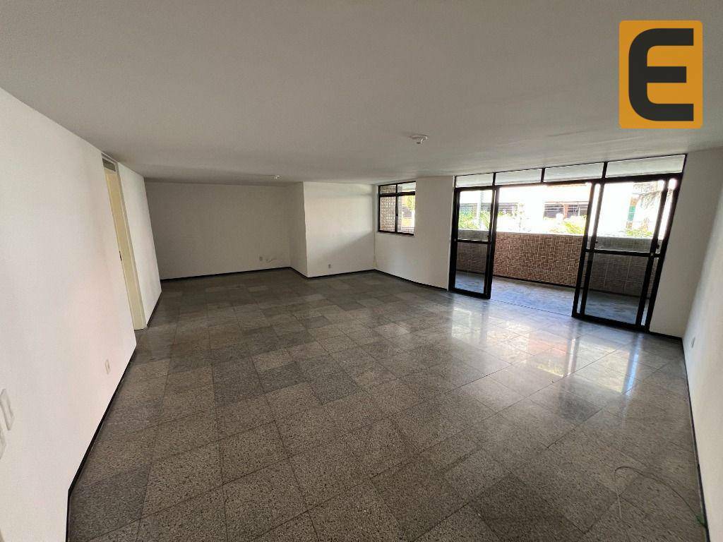 Apartamento à venda com 3 quartos, 170m² - Foto 2