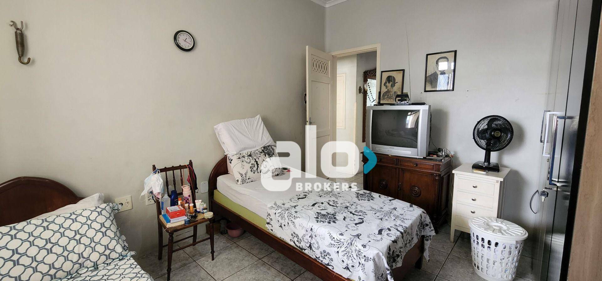 Casa à venda com 6 quartos, 276m² - Foto 21