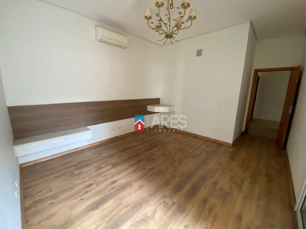 Casa à venda com 3 quartos, 189m² - Foto 18